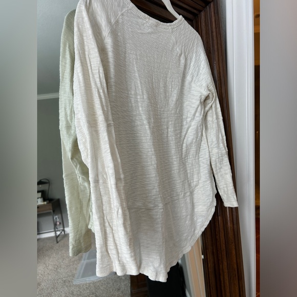 Cream top, size small, good condition - Picture 2 of 3